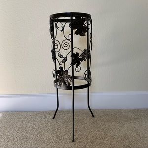 RARE Partylite Grape Leaf Seville Candle Stand. EUC.Retired Piece. NO GLASS.